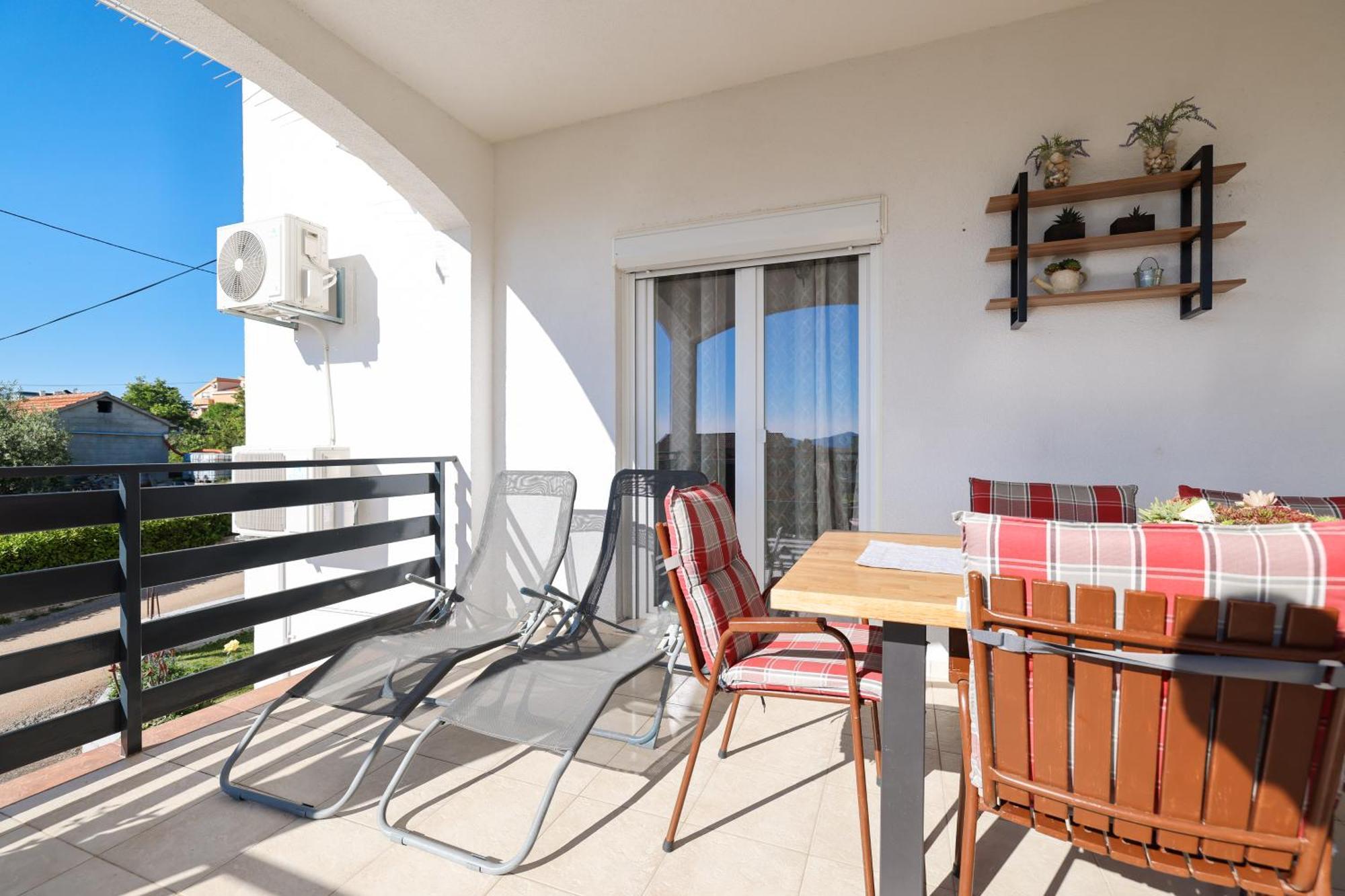 Apartment Pantalon, Big Terrace And Free Parking Zadar Eksteriør billede